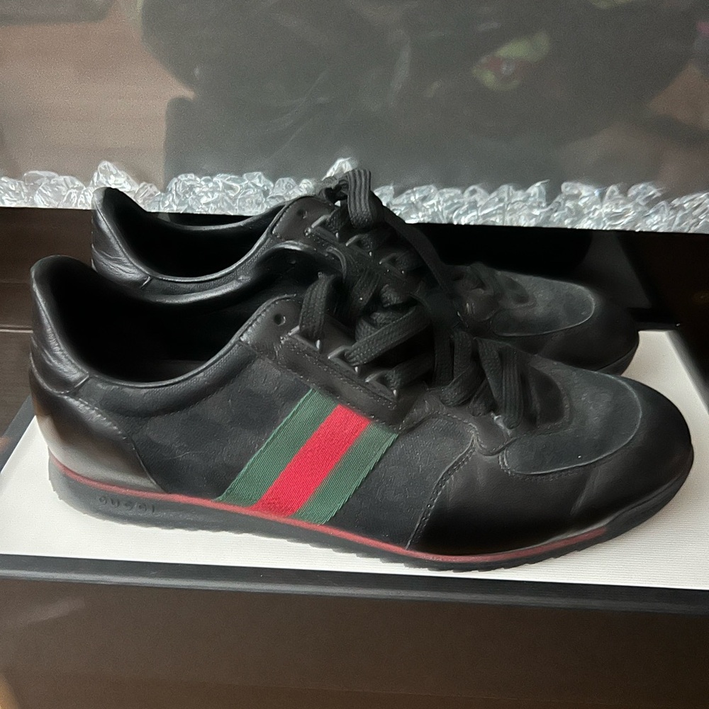 Men’s Gucci sneakers